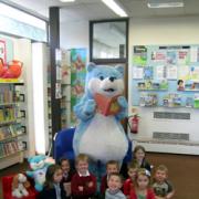 Youngsters with the Bookstart Bear