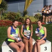Under 17s women’s gold medallists Lucy Smith, Ellie Grinnell, Holly Smith