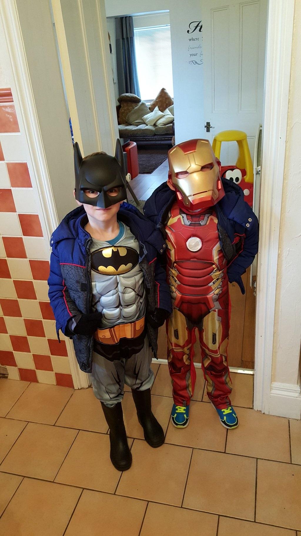 Tyler and Max off to Barnton Primary