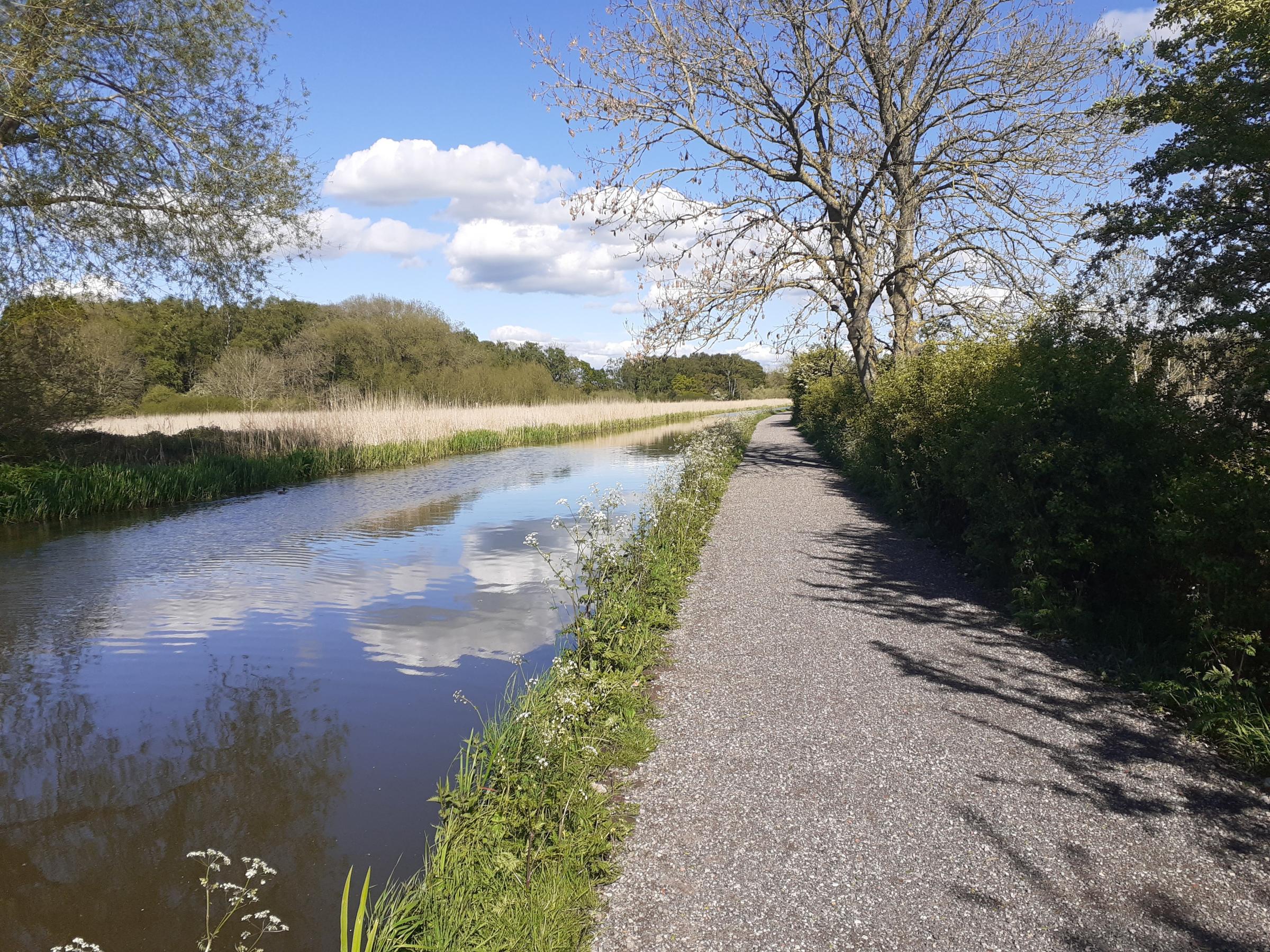 The Backford to the Countess canal towpath.