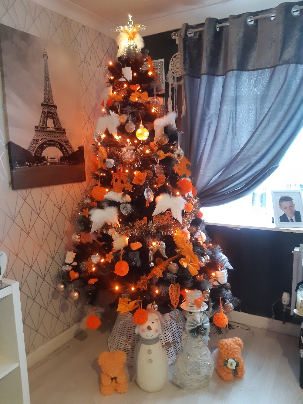 Louise has decorated her Christmas tree in orange in memory of Cason, known fondly as Ginge becasue of his red hair