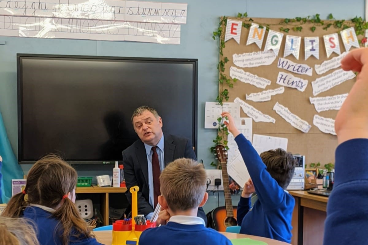 Mike Amesbury: "Teacher recruitment and retention crisis is a real worry" - Vimarsana News