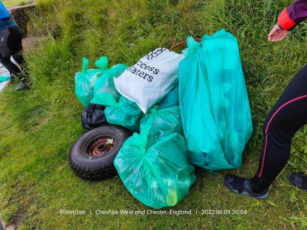 Northwich Guardian: Members of Mid Cheshire SUP filled 20 bags of rubbish