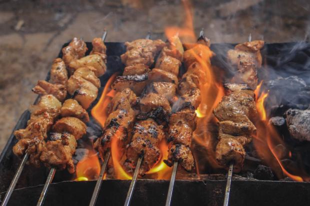 Northwich Guardian: Kebabs on skewers (Canva)