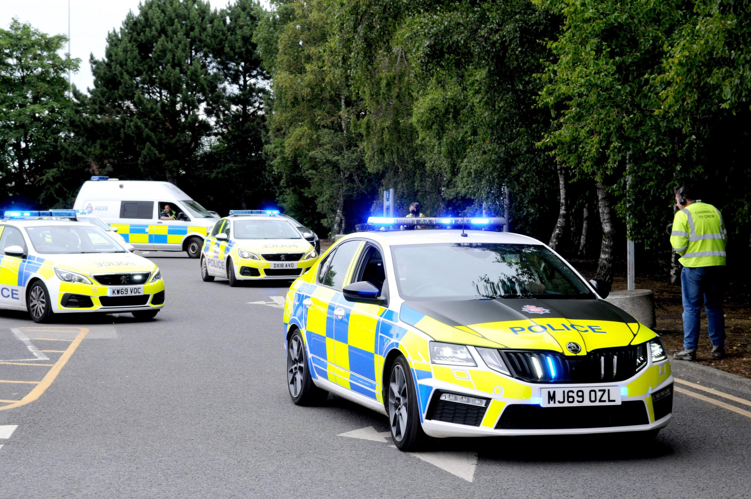A convoy of police cars set off on the operation (Image: Dave Gillespie)
