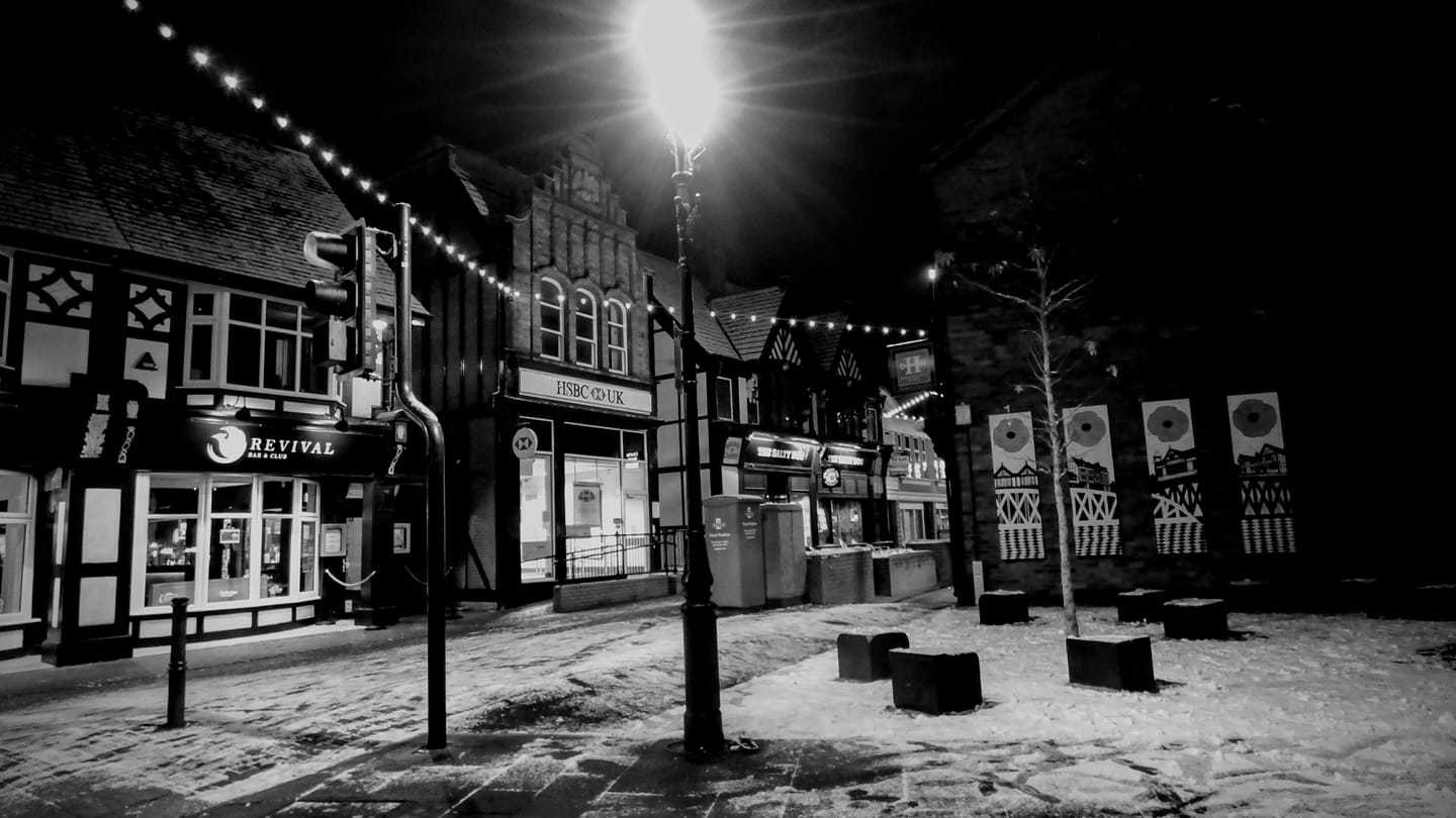 High Street in the snow by Andrew Gardner