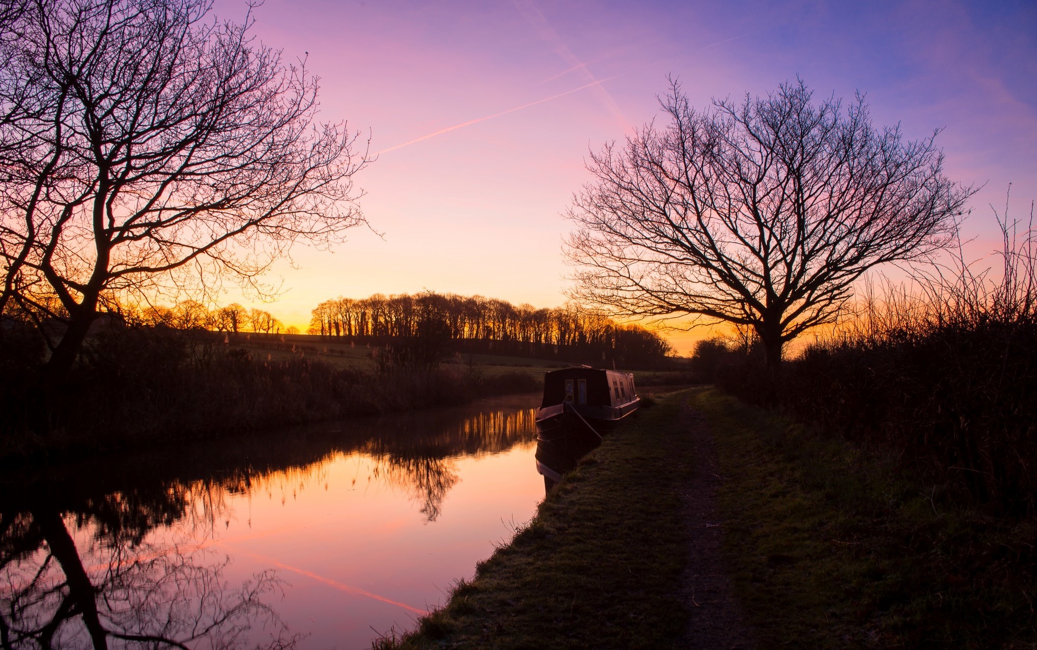 Early morning on the Trent and Mersey Canal by Tim Spruce
